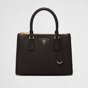 NEW Medium Saffiano Leather Prada Galleria Bag